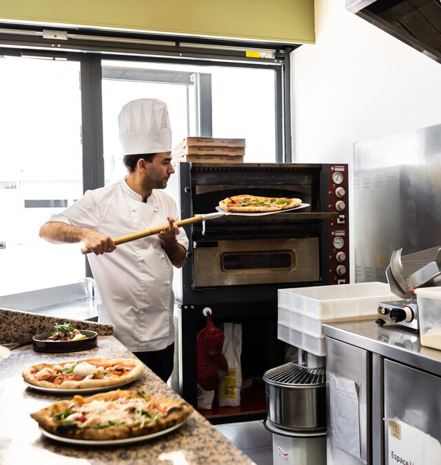 Pizza au feu de bois à Perpignan : une saveur unique à déguster sur place ou à emporter !